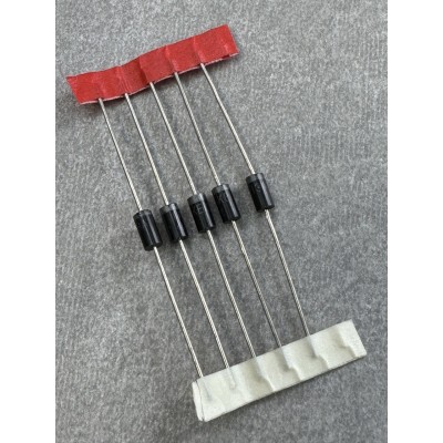 Діод захисний P6KE13A