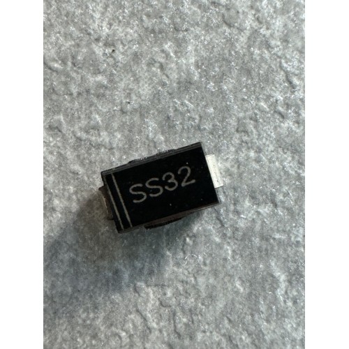 Діод Шотткі SS32