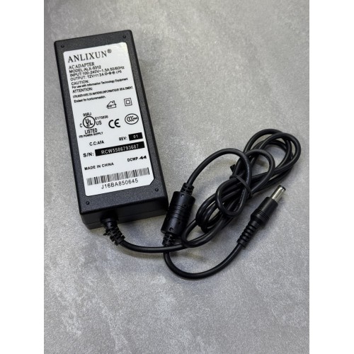 Блок живлення імпульсний 12V 3A(5.5мм x 2.5м)