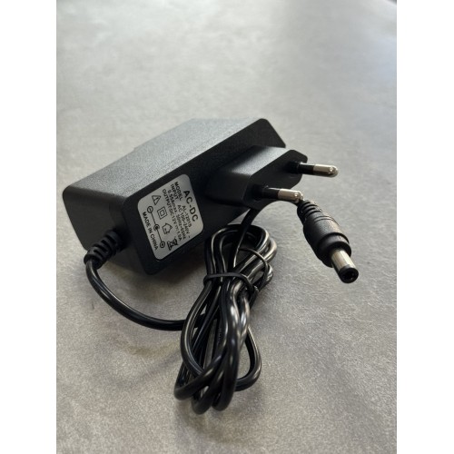 Блок живлення імпульсний 12V 1.0A (5.5mm x 2.5mm)
