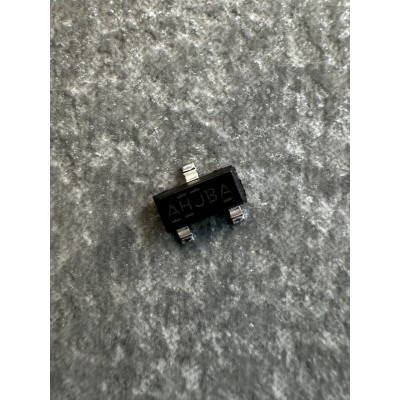 Транзистор IRLML2402TRPBF