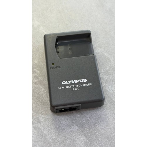 Зарядний пристрій OLYMPUS LI-60C (4.2V 200mA)