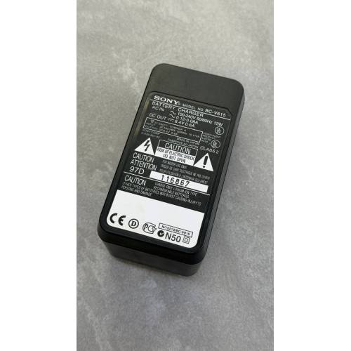 Зарядний пристрій SONY BC-V615/8.4V 0.6A/